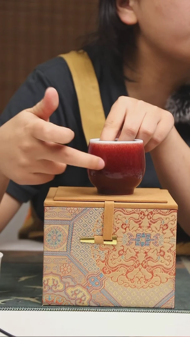 景德镇高温瓷郎红龙蛋杯