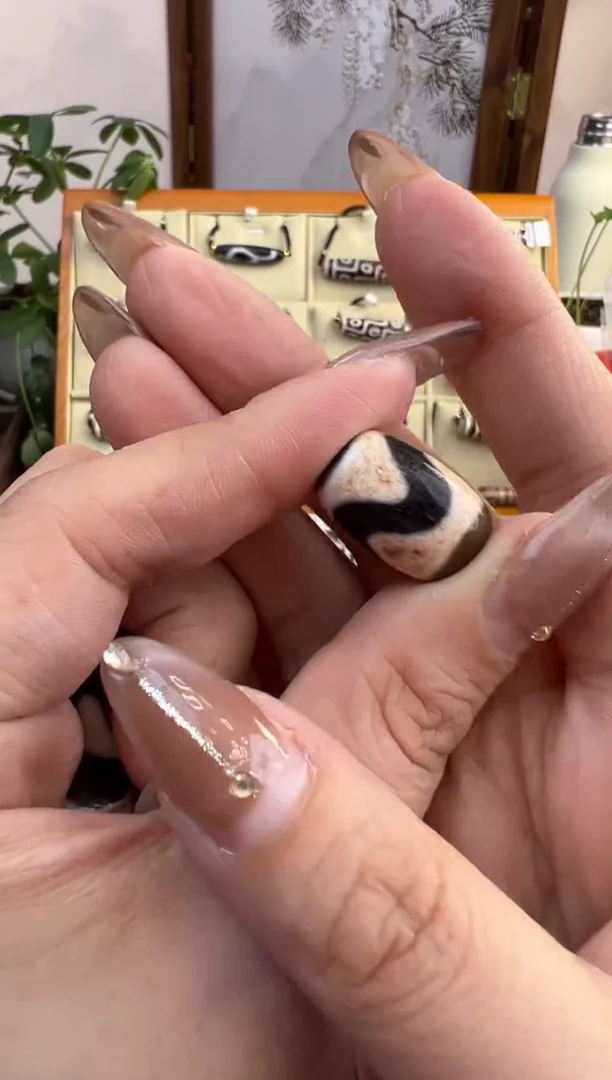 【闪购商品】玛瑙/玉髓吊坠(不含链)未镶嵌90.微瑕随机发货