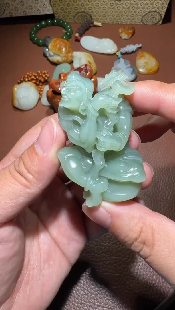 未镶嵌和田玉挂件我****凡和田玉