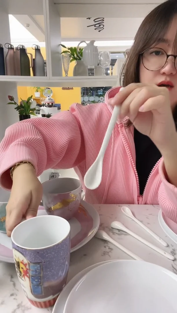 福利款 4支勺子 白骨瓷