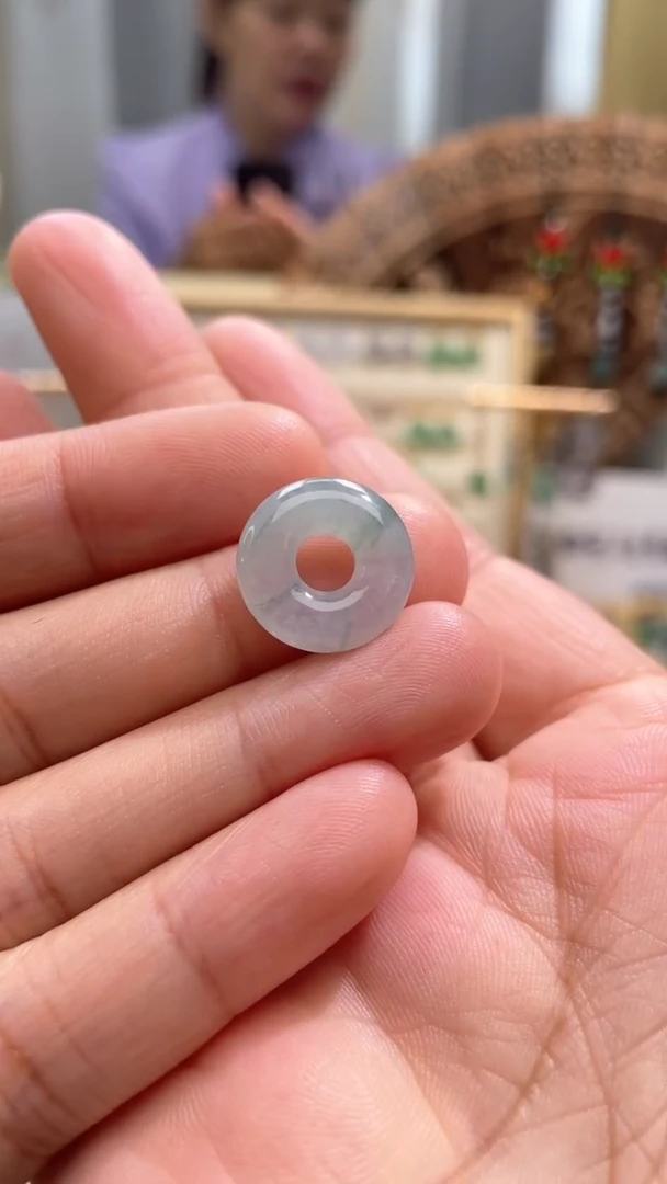 【闪购商品】翡翠颈饰未镶嵌甜甜圈