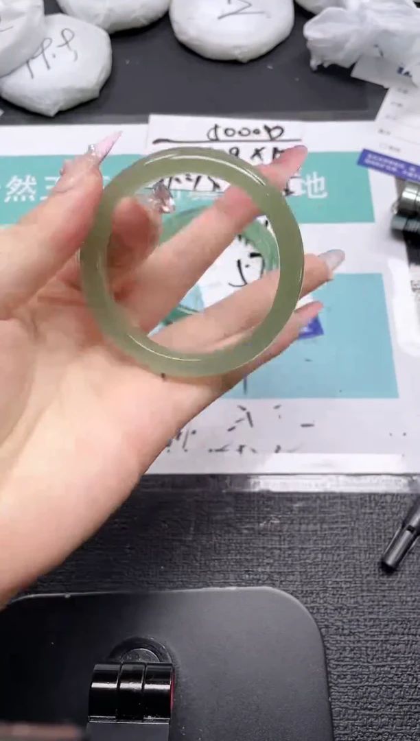 未镶嵌手镯石英质玉112-53