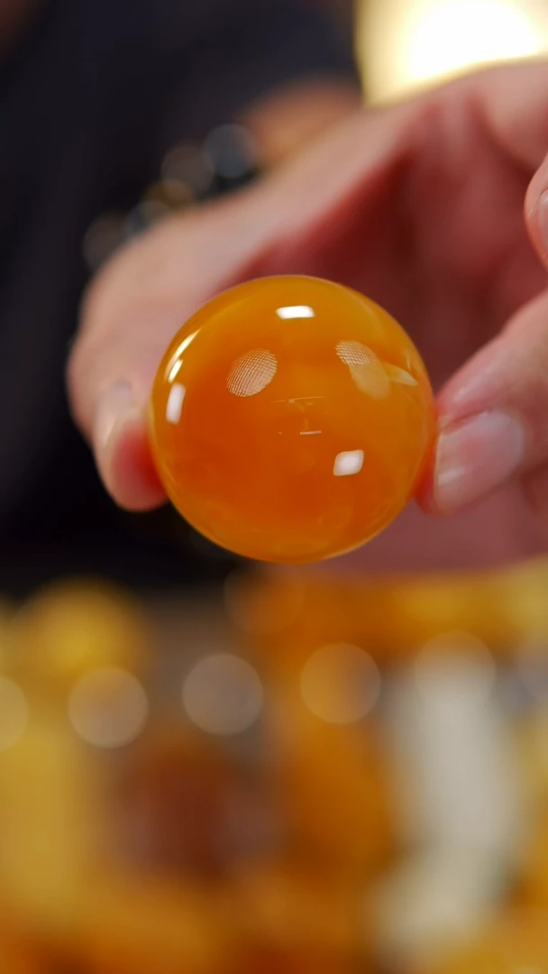 【闪购商品】蜜蜡裸石未镶嵌焦皮料橘底圆珠30.9