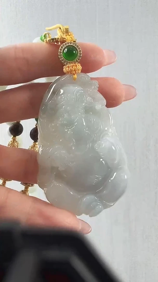 颈饰未镶嵌翡翠财神