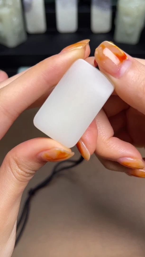 【闪购商品】和田玉颈饰未镶嵌16 23×38mm尺寸