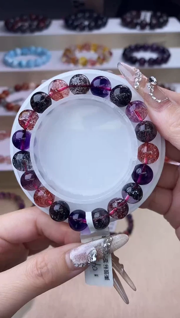 【闪购商品】水晶手链未镶嵌黑加仑超七10m+