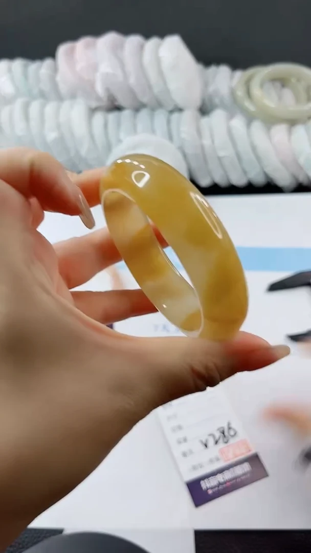 未镶嵌手镯石英质玉多样性发货V286