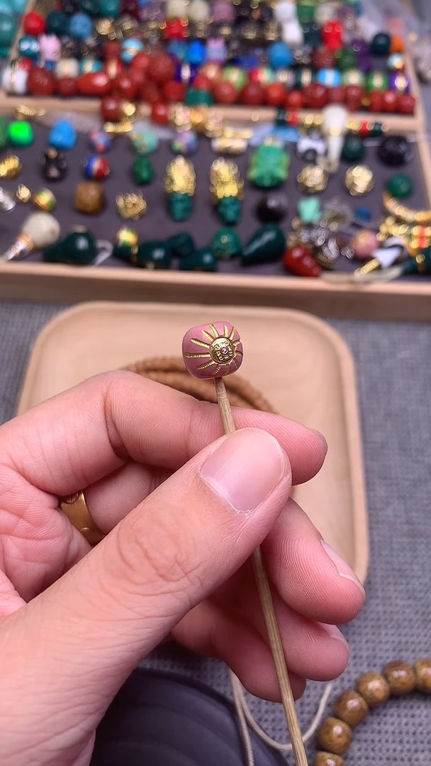 颈饰琉璃粉色镶嵌老型卡12mm 单个发