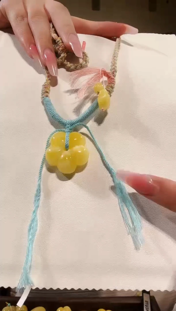 琥珀颈饰未镶嵌项链