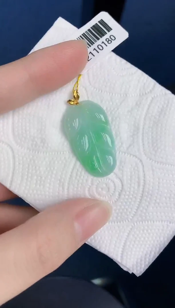 颈饰18K金镶嵌翡翠天然翡翠缅甸A货
