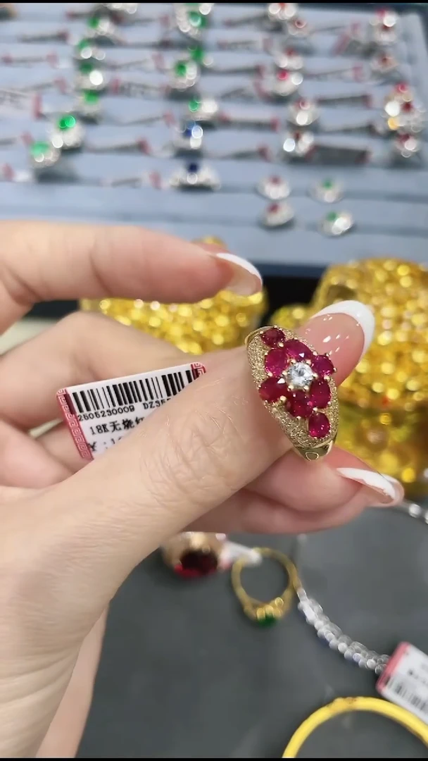 戒指18K金镶嵌红宝石1