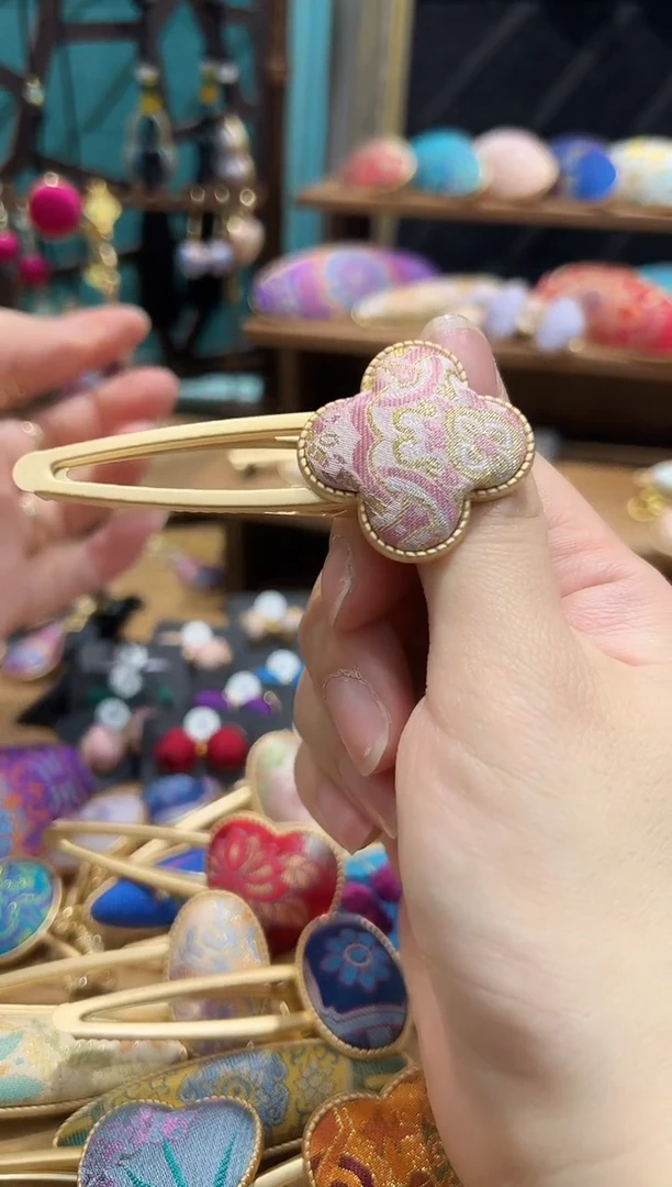 【闪购商品】【孤品车2.11】粉定胜四叶草发夹