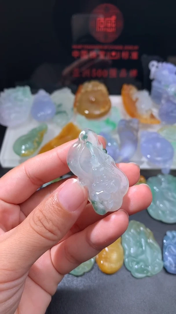 未镶嵌定制翡翠