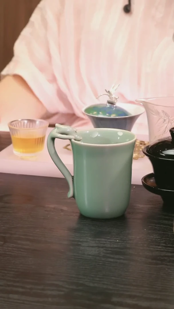 青瓷龙形 马克杯一个