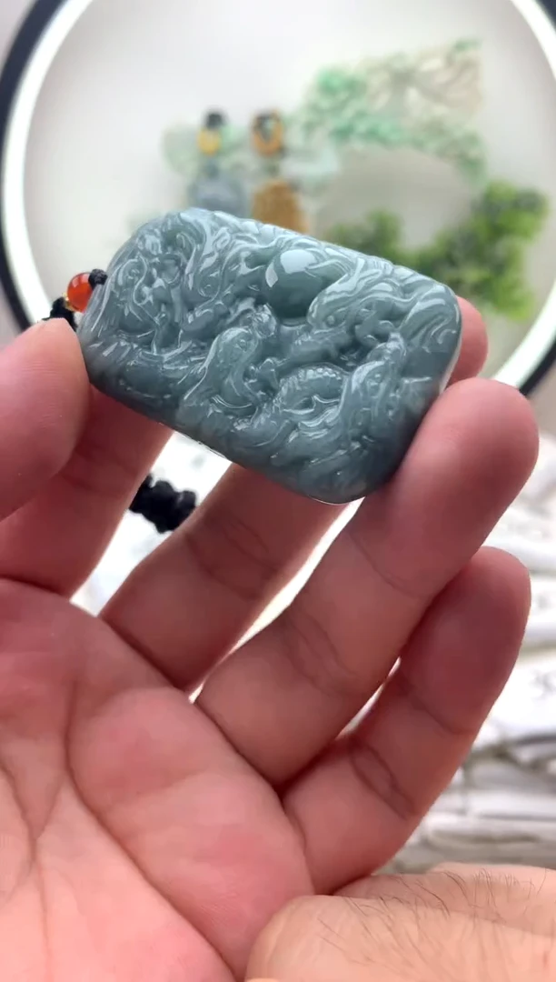 颈饰未镶嵌翡翠九龙1