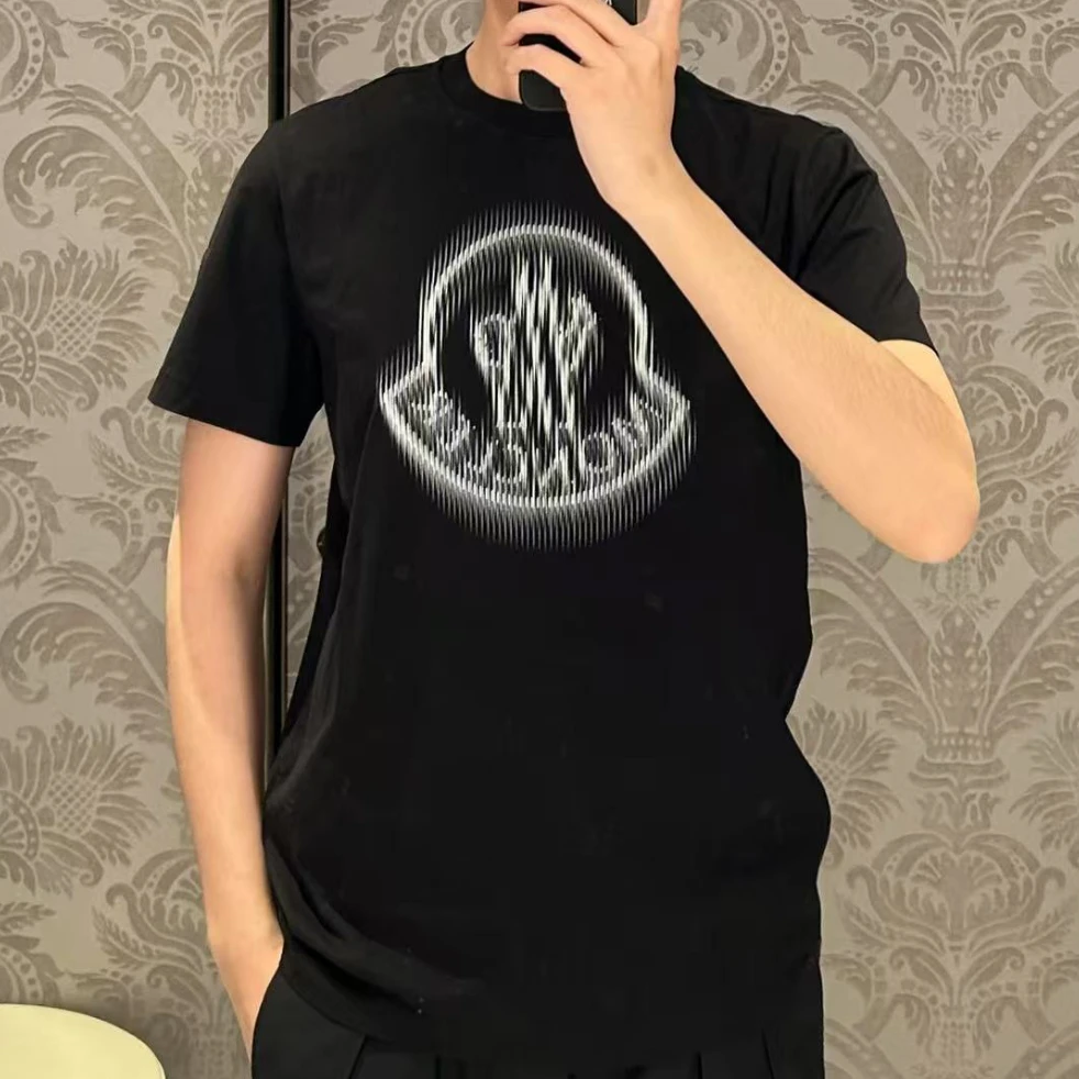 全新未使用 MONCLER 蒙口SS25重影大标印花黑标圆领短袖T恤男款黑