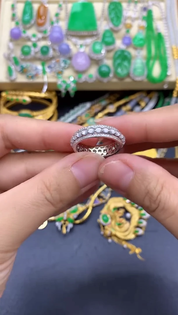 18K金镶嵌戒指翡翠351-中国好珍宝