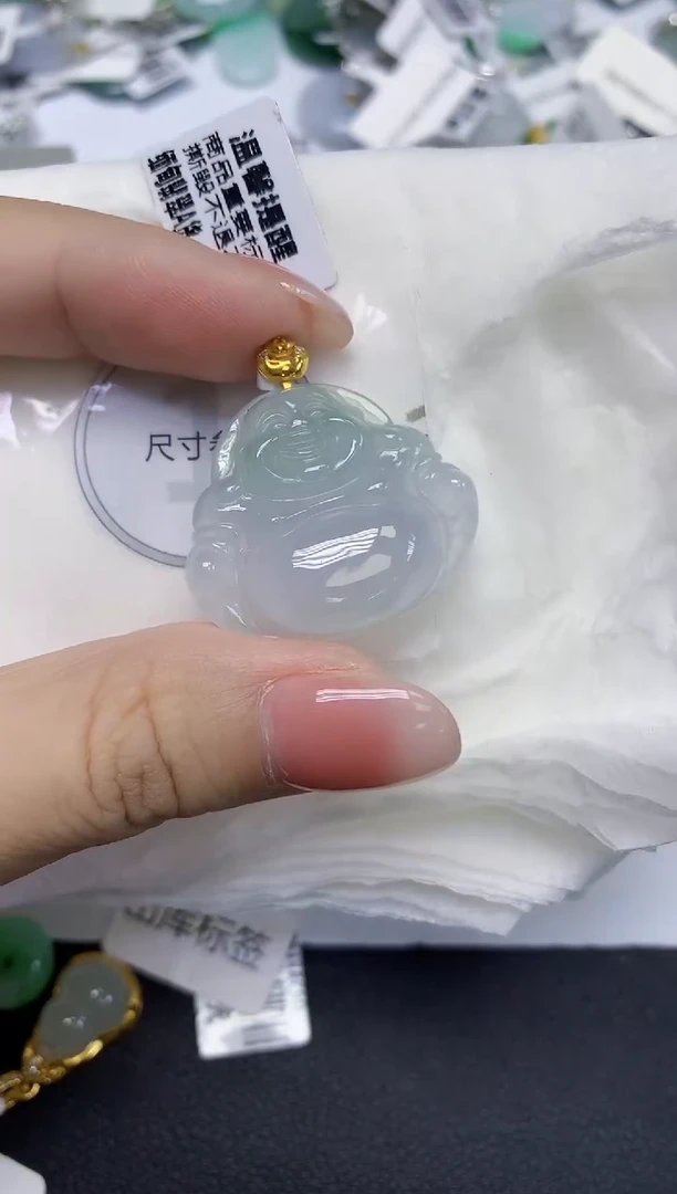 颈饰18K金镶嵌翡翠天然缅甸翡翠A货多样性发一件