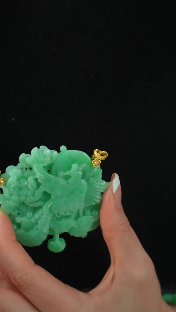 颈饰未镶嵌翡翠凤穿牡丹