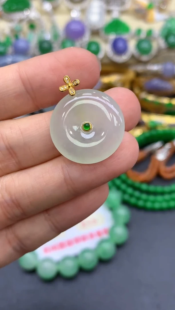 颈饰18K金镶嵌翡翠245-中国好珍宝