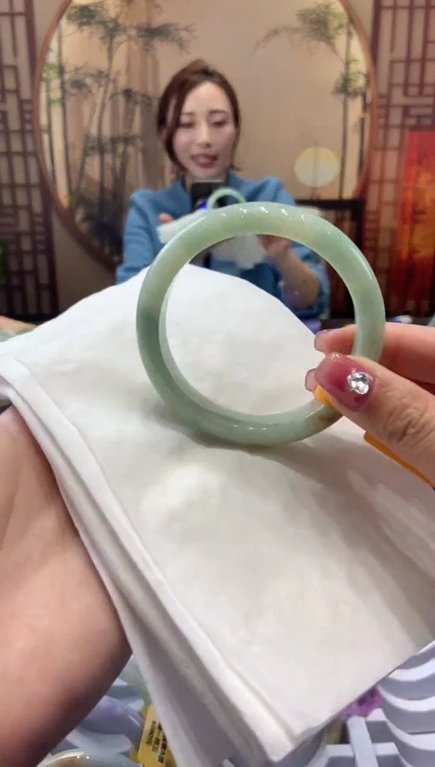 【闪购商品】翡翠手镯未镶嵌00006207