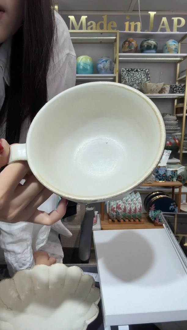 陶瓷小兵窑早餐杯一只（微瑕黑点）