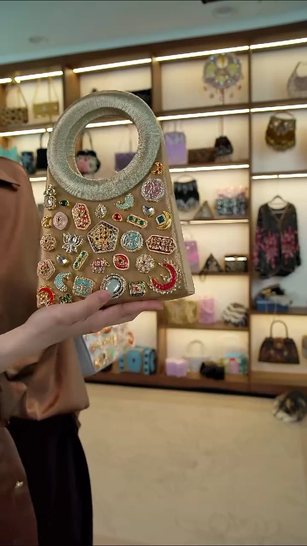 织物33百格汇手工串珠包