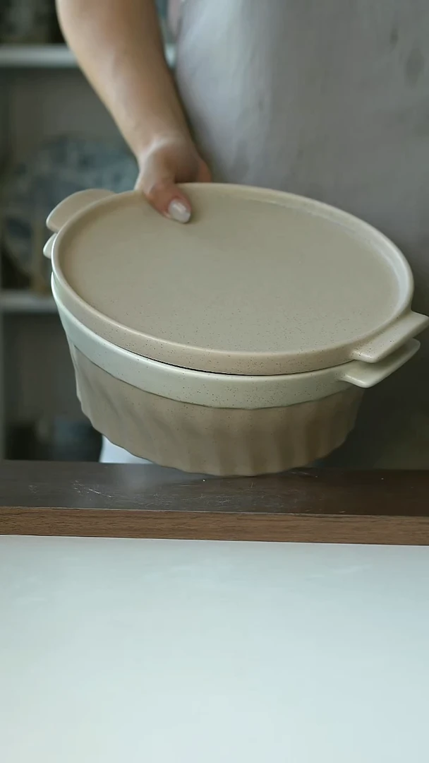 微瑕出土耳其English home浅纹沙双耳圆烤碗24cm.1400ml@4-2@