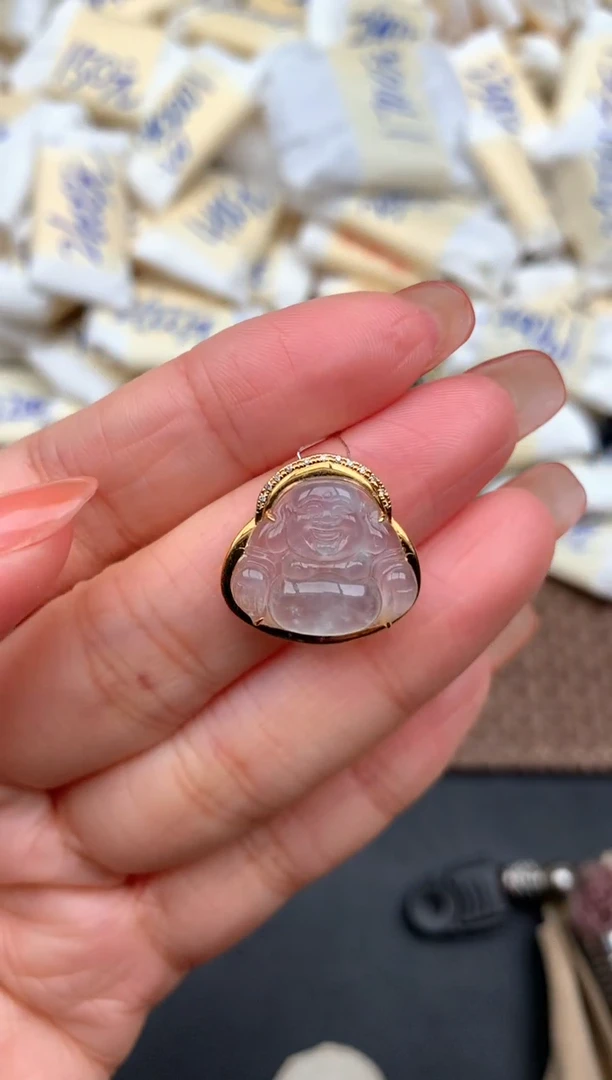 18K金镶嵌挂件翡翠一