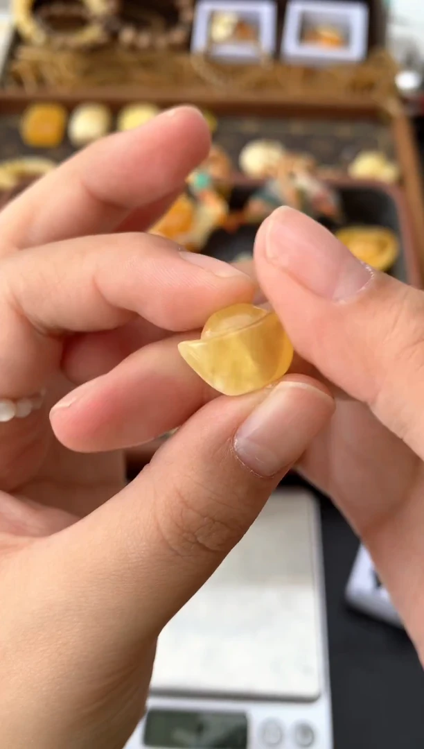 【闪购商品】琥珀珠宝奇石未镶嵌009琥珀蜜蜡花粉小坑介意勿拍