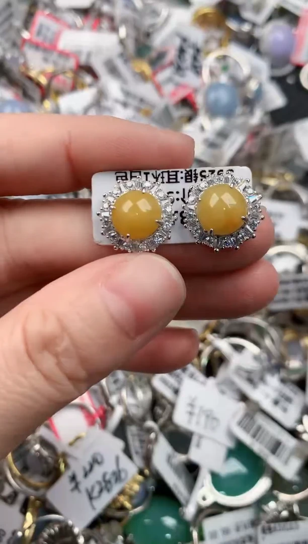 银S925镶嵌戒指翡翠888          3