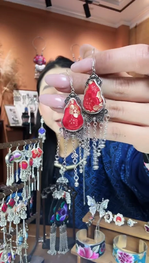 【闪购商品】刺绣传统非遗民族凤手工刺绣饰品耳环