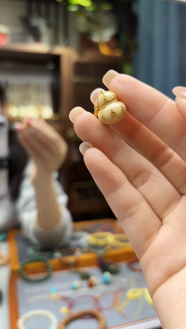 颈饰18K金18K金葫芦吊坠（黄色）MY赠链
