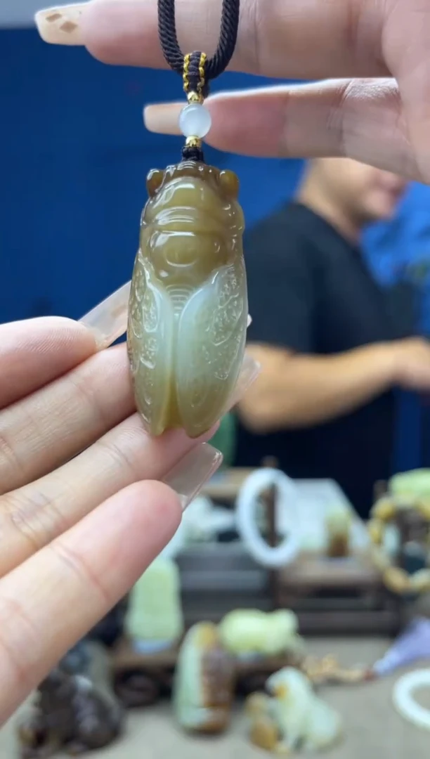 和田玉未镶嵌颈饰1