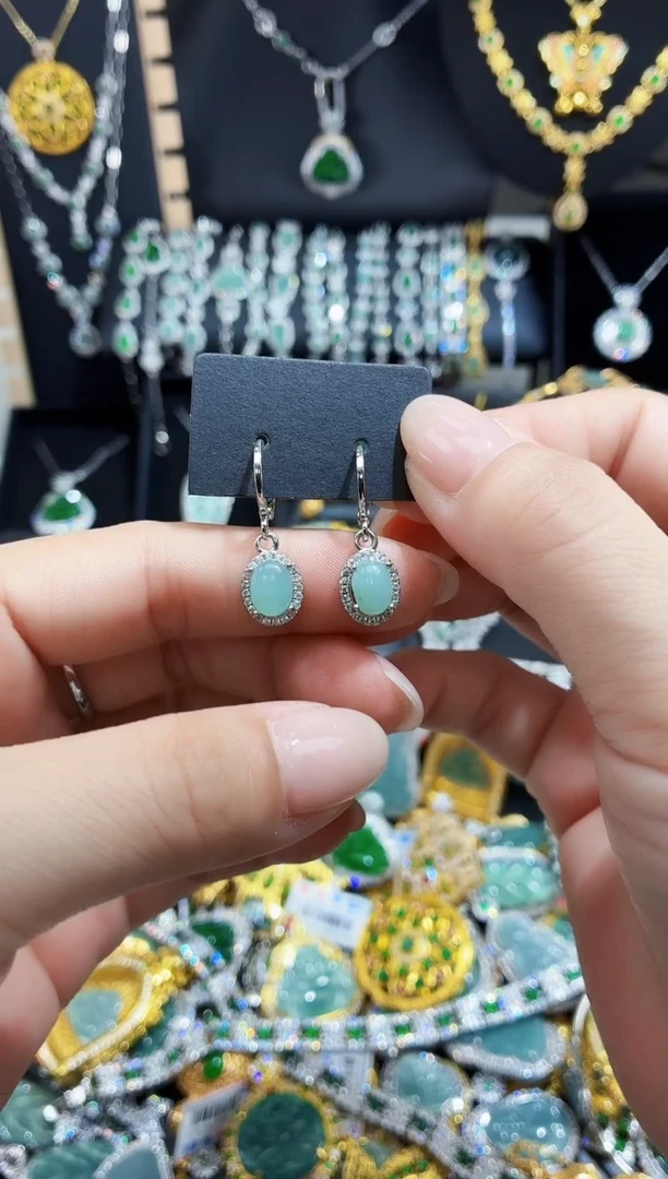 翡翠未镶嵌项链天然翡翠a货 多样性发其一