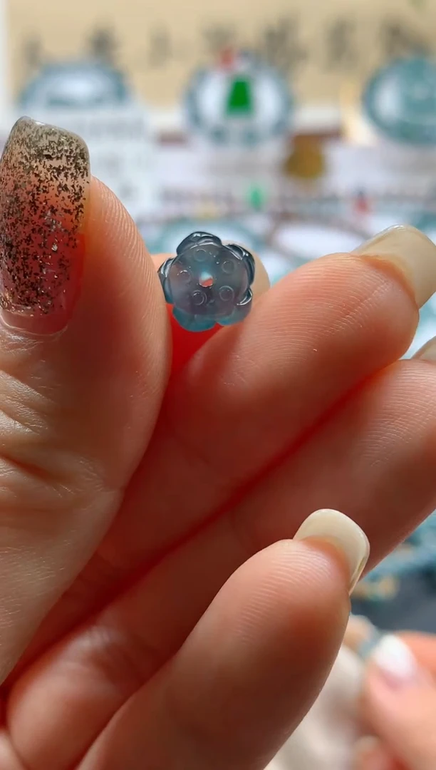 翡翠未镶嵌颈饰1053189408