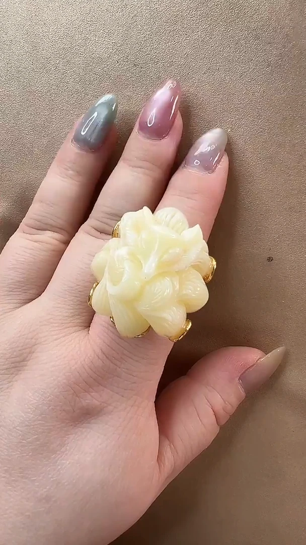 琥珀未镶嵌戒指戒指