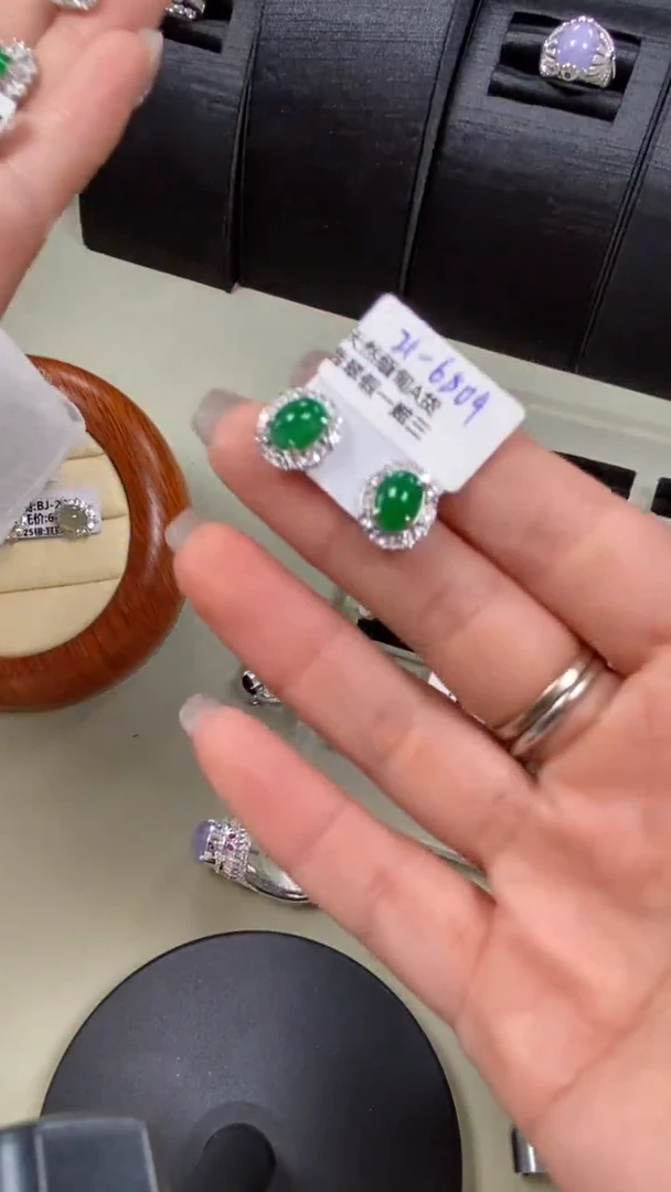 【闪购商品】翡翠戒指银S925镶嵌9579