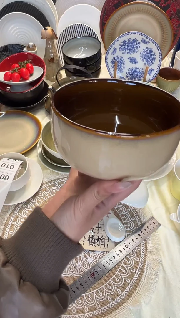 新骨瓷009瑕疵 曼谷棕 5,5寸钵型碗