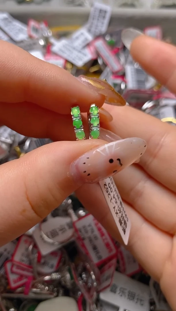 银S925镶嵌戒指翡翠百内无证书