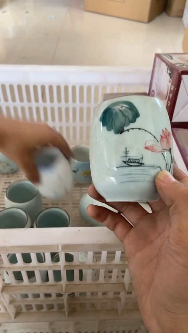 无运费险有瑕疵的摄影的产品有使用过的痕迹有点脏介意勿拍