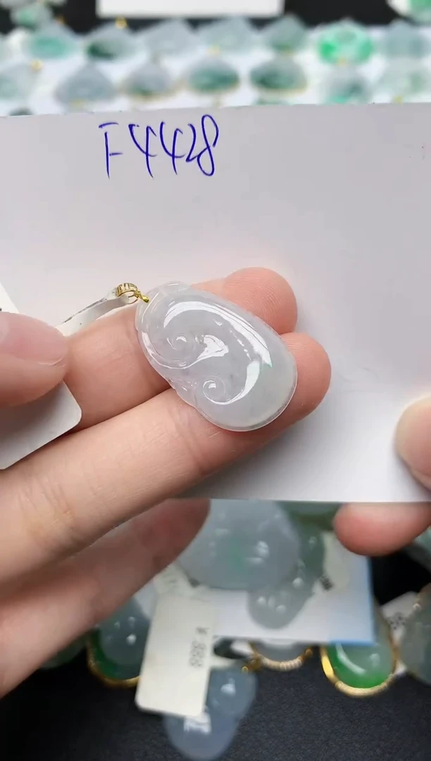 颈饰18K金镶嵌翡翠天然缅甸A货翡翠百元以上9元证书费自理