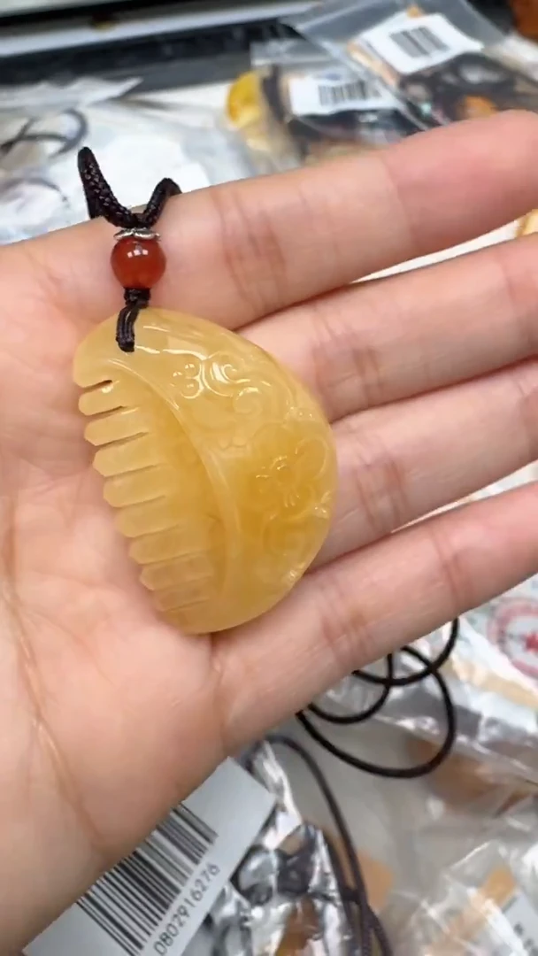 裸石琥珀未镶嵌如图