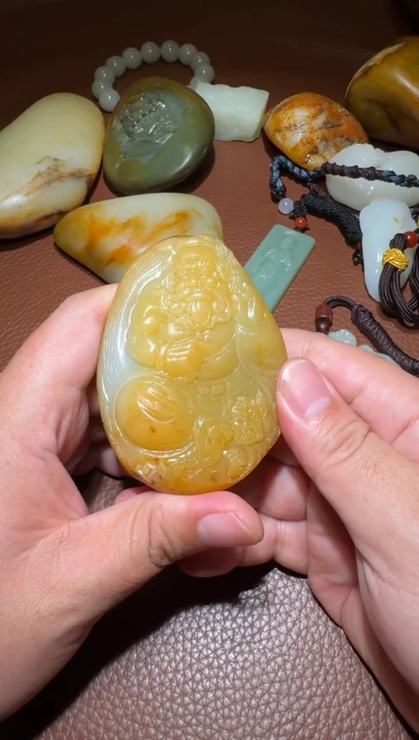 未镶嵌和田玉挂件沐*和田玉