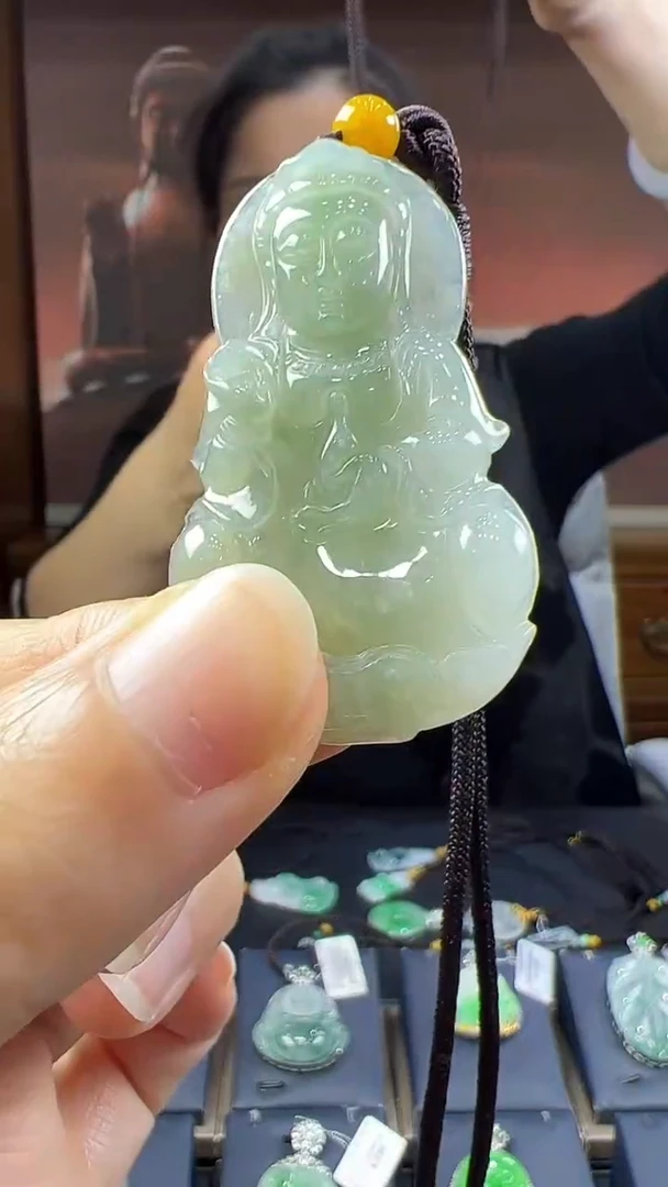 未镶嵌挂件翡翠观音