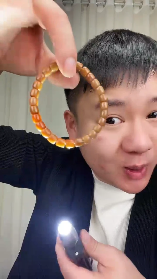 未镶嵌和田玉挂件多样性发其一