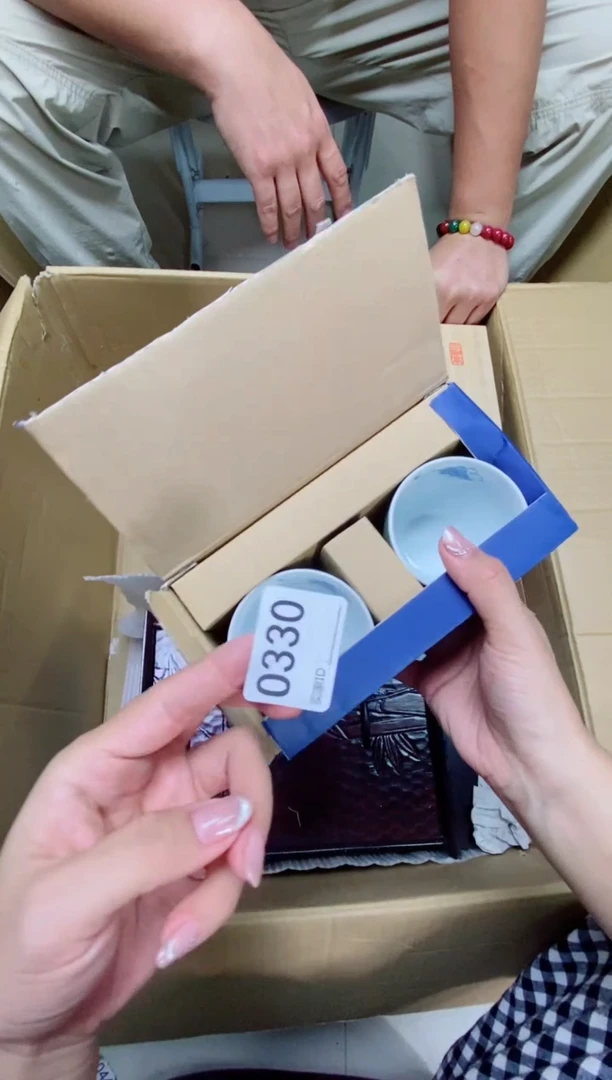 瓷片深****坊O330默认微瑕，谨慎参拍