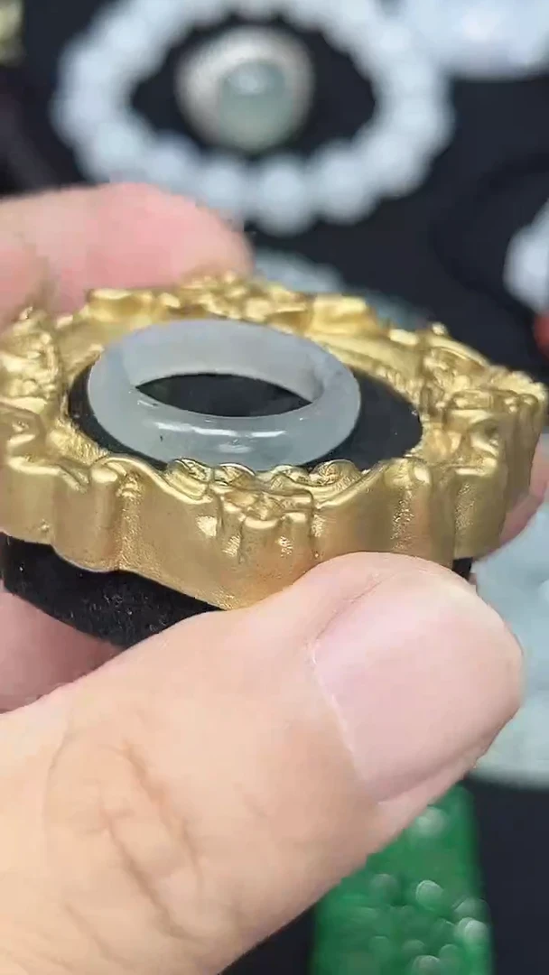 未镶嵌戒圈翡翠天然缅A翡翠   戒圈  冰乌鸡