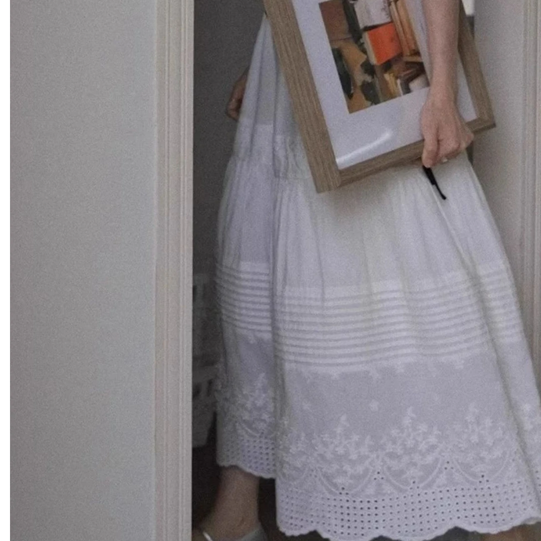 韩系高级感蕾丝拼接高腰简约休闲入秋新款垂感中长款a字伞裙优雅