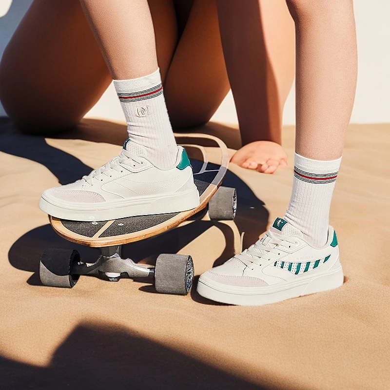 中国乔丹板鞋女2024春季新款鞋子潮流百搭透气白鞋女XM26230533